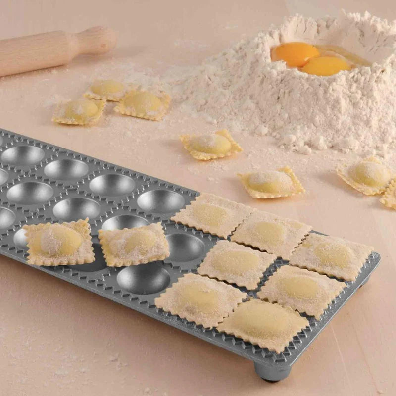 Falcon Round Ravioli Mould with Rolling Pin