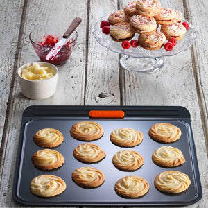 Le Creuset T.N.S Insulated Bake Sheet