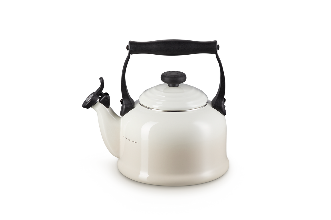 Le Creuset Traditional Kettle 2.1L Meringue