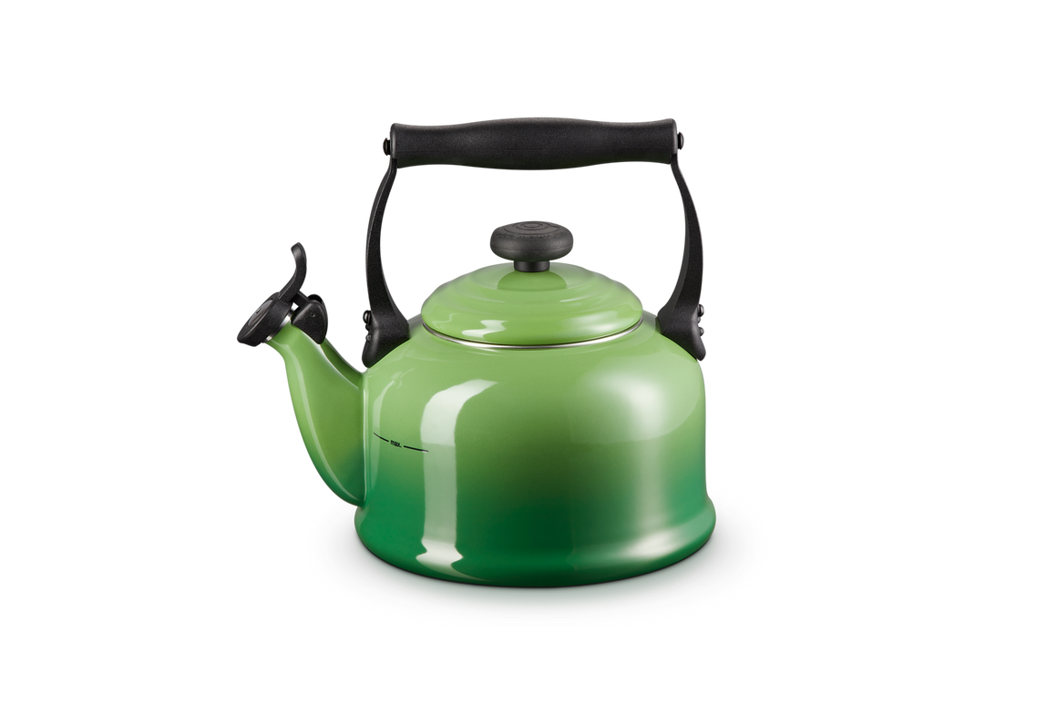 Le Creuset Traditional Kettle 2.1L Bamboo