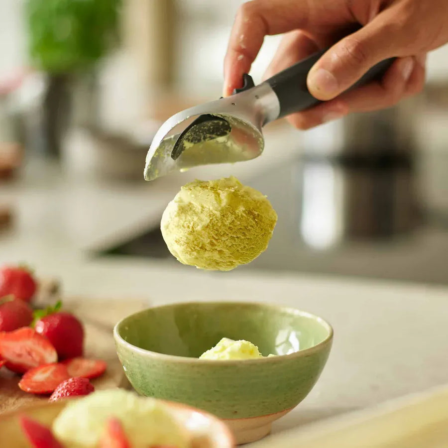 Joseph Joseph Elevate Grey Ice-Cream Scoop