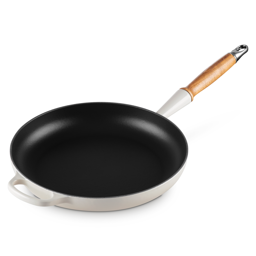 Le Creuset Signature Cast Iron Frying Pan with Wooden Handle 28cm Meringue