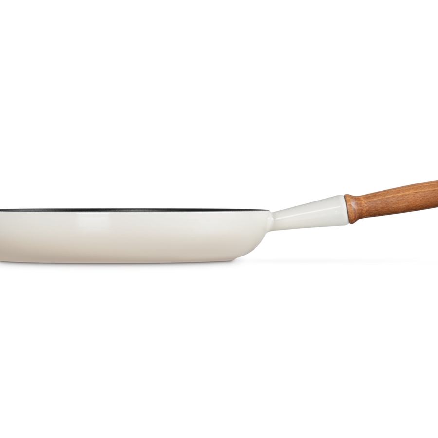 Le Creuset Signature Cast Iron Frying Pan with Wooden Handle 28cm Meringue