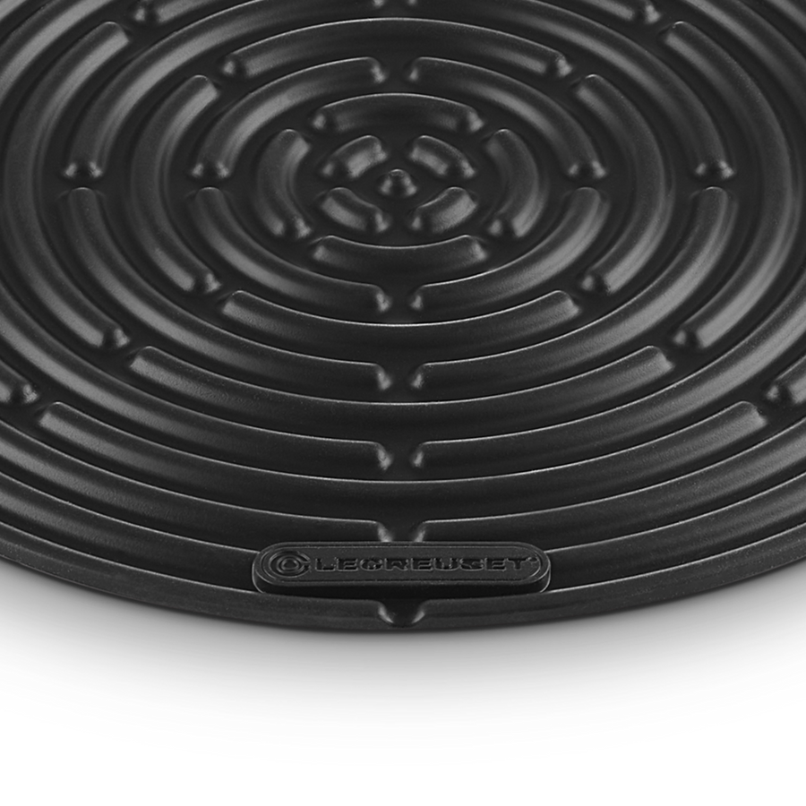 Le Creuset Round Cool Tool Satin Black