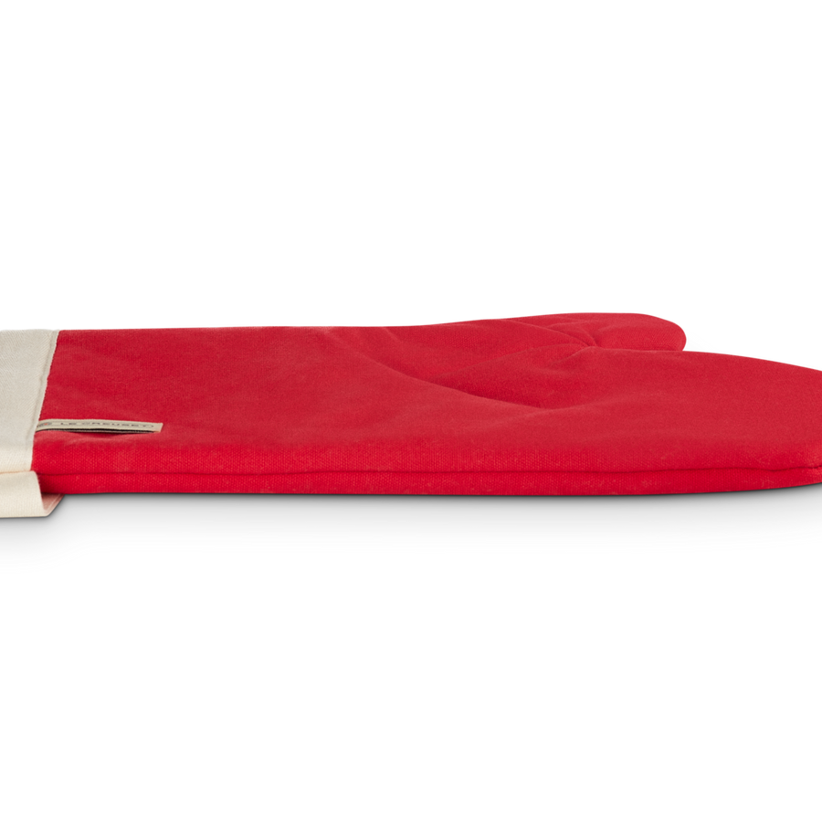 Le Creuset Oven Mitt Red