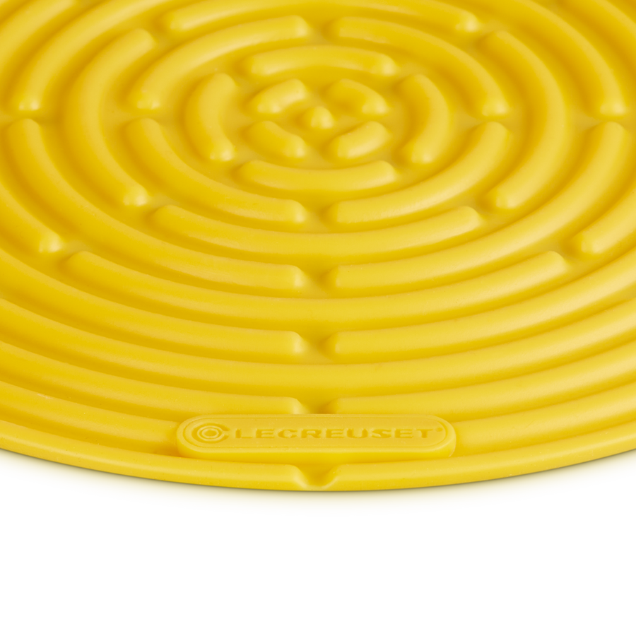 Le Creuset Round Cool Tool Nectar