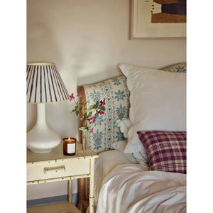 Plum & Ashby Bedroom Candle - Lavender & Amber