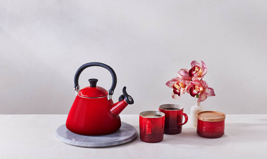Le Creuset Kone Kettle 1.6L Cerise