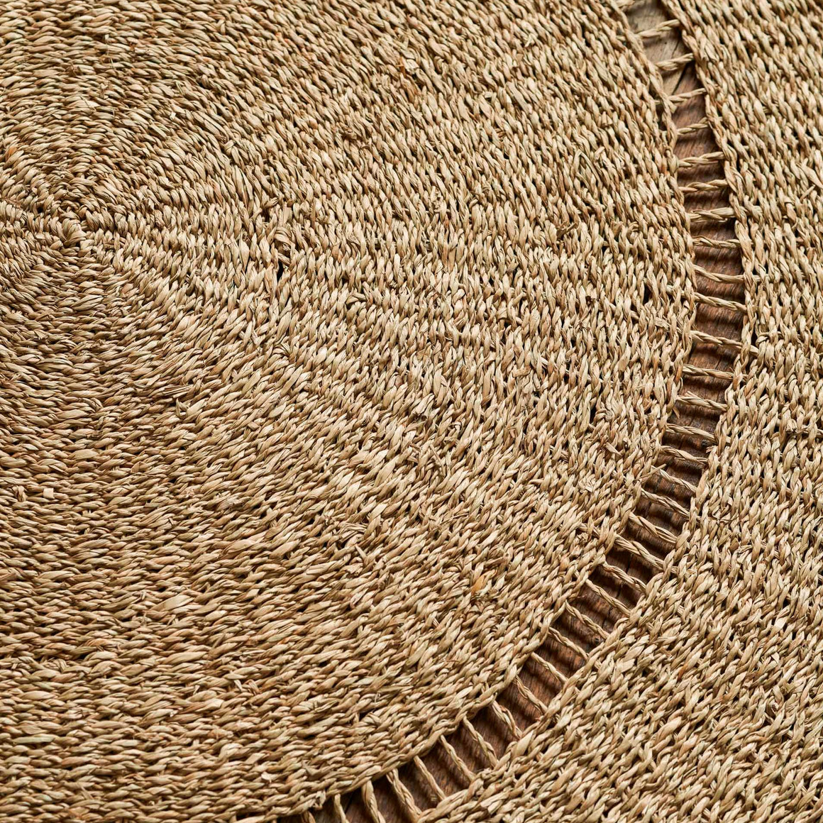 Garden Trading Kennett Round Seagrass Rug