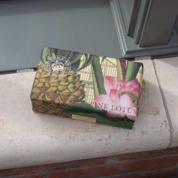 English Soap Kew Pineapple & Pink Lotus Soap