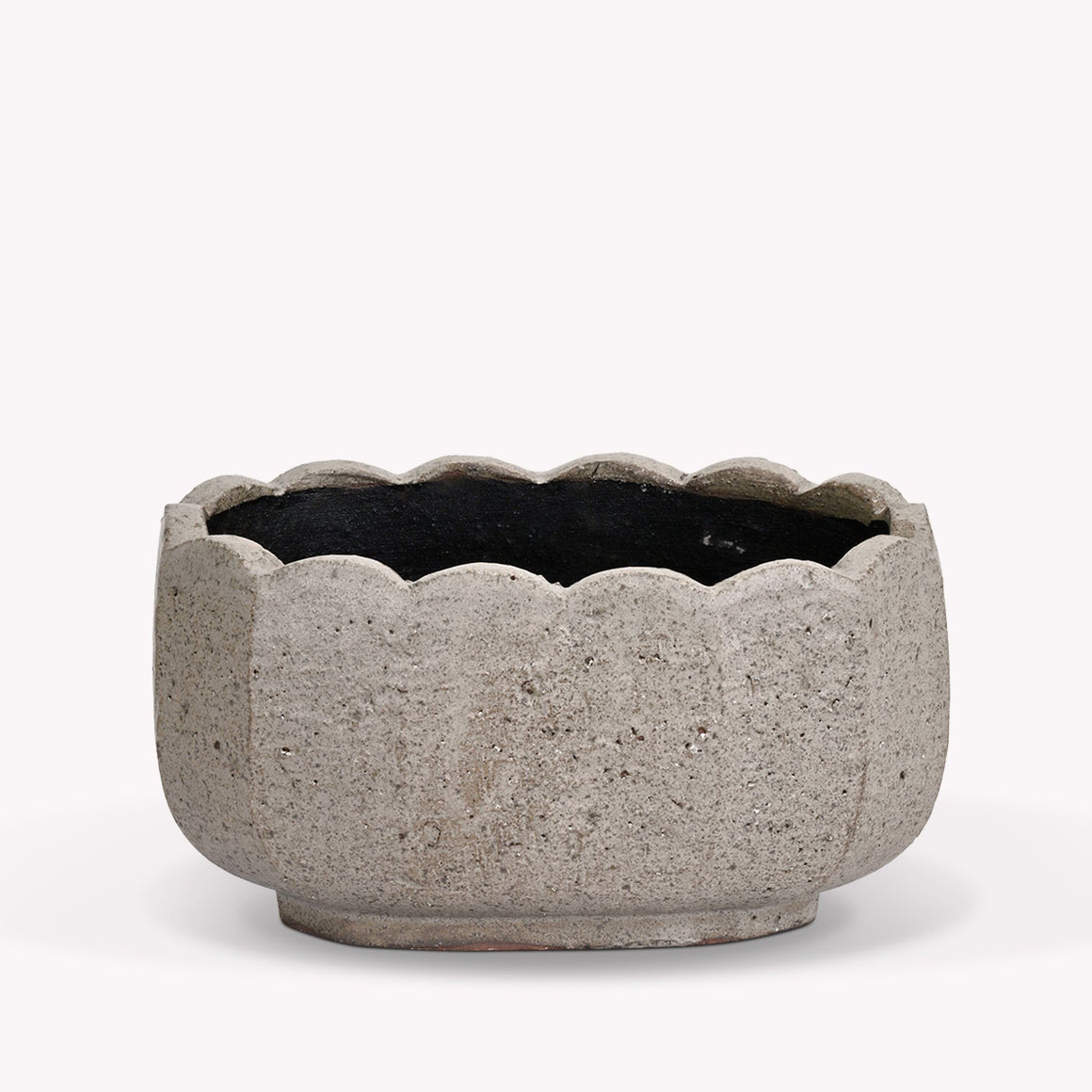 Garden Trading Lidstone Oval Grey Scallop Plant Pot