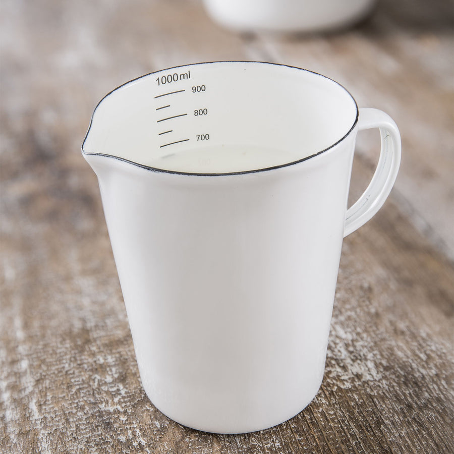 Garden Trading Enamel Measuring Jug Warm White