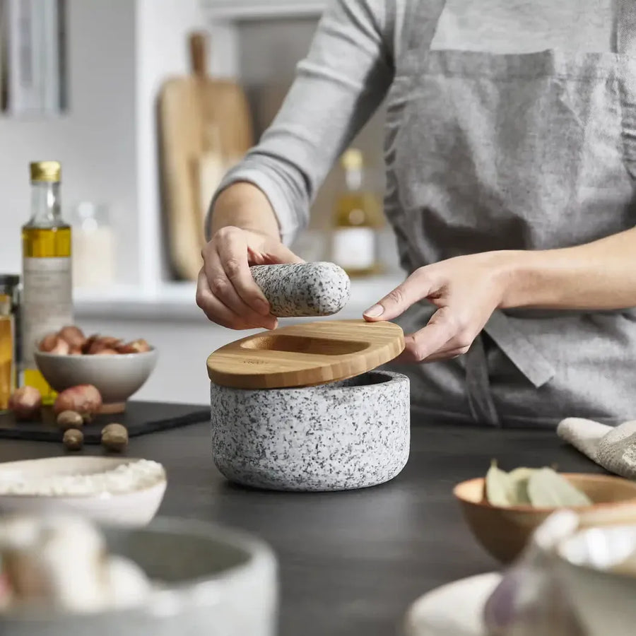 Joseph Joseph Dash Pestle & Mortar With Bamboo Lid