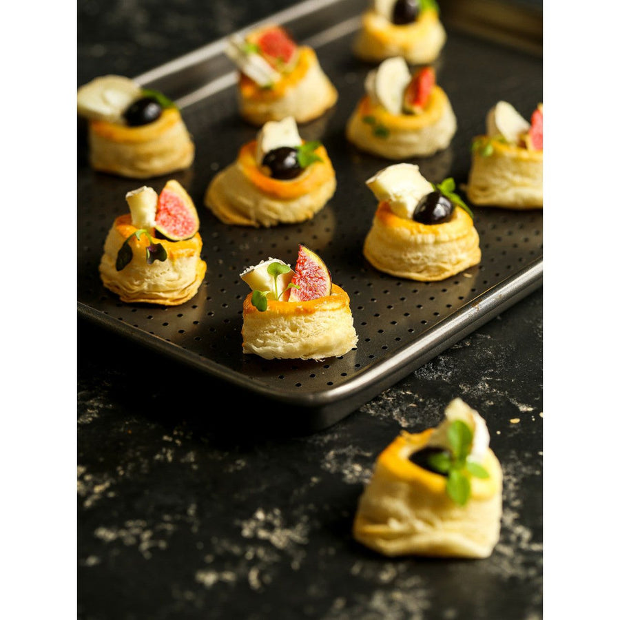 MasterClass Crusty Bake Small 24cm Non-Stick Baking Tray