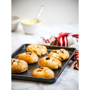 MasterClass Non-Stick Roaster & Baking Tray Twin Pack