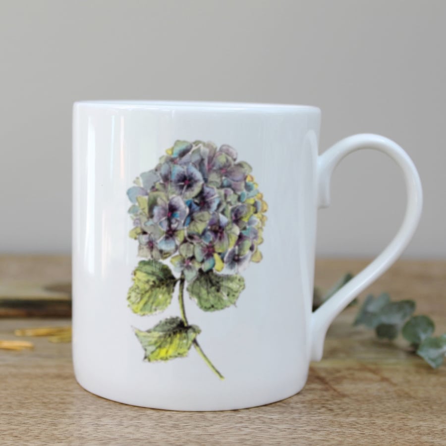 Toasted Crumpet Hydrangea Mug in a Gift Box