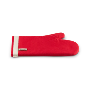 Le Creuset Cerise Oven Mitt