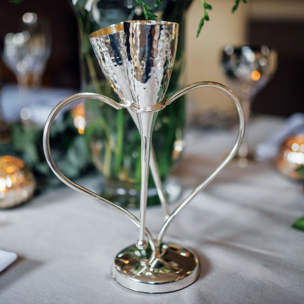 Champagne Flutes on Heart Stand