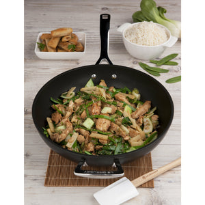 Le Creuset T.N.S 30cm Stir Fry Pan